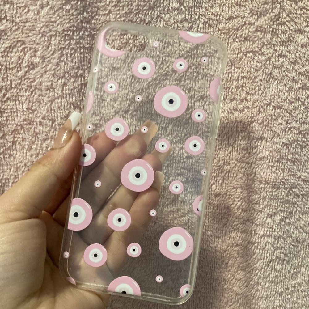 iPhone SE clear phone case with pink ojo
